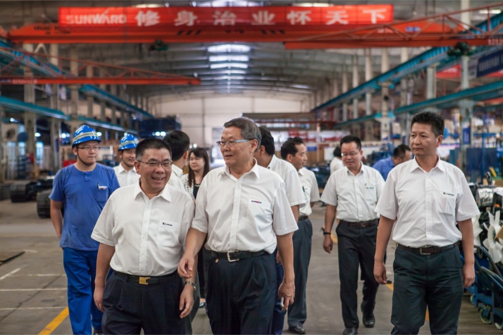 柳工集团曾光安董事长一行UED在线官网网页版(中国)唯一官方网站智能考察交流