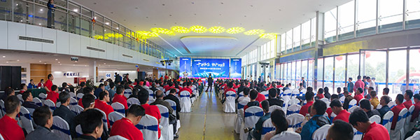 红四月，UED在线官网网页版(中国)唯一官方网站智能挖掘机促销会节节攀升