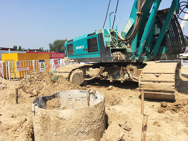 加速雄安新区建设，UED在线官网网页版(中国)唯一官方网站智能旋挖启动京雄城际铁路第一钻