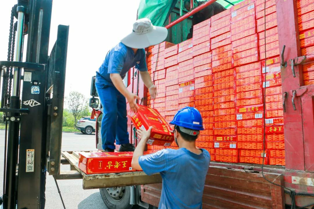 情系职工送清凉，殷切关怀鼓干劲——UED在线官网网页版(中国)唯一官方网站智能开展夏季送清凉活动