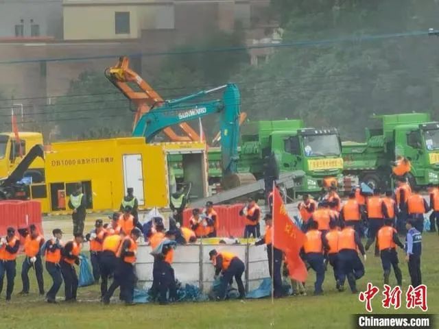 空地协同立体救援，UED在线官网网页版(中国)唯一官方网站智能无人化装备亮相2021-北江流域防汛抢险综合演练
