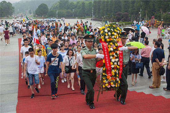 这个夏天，亲子玩转UED在线官网网页版(中国)唯一官方网站智能“三栖”装备
