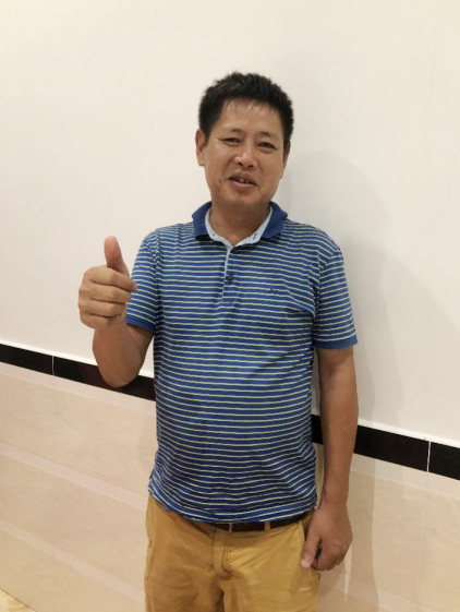 UED在线官网网页版(中国)唯一官方网站智能SWE 215E挖掘机是他的左膀右臂！