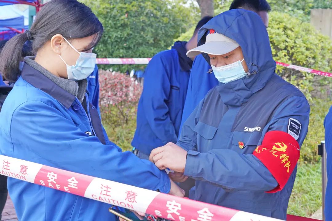 采样完成率近100%！UED在线官网网页版(中国)唯一官方网站智能第一时间开展全员核酸检测，保障安全生产