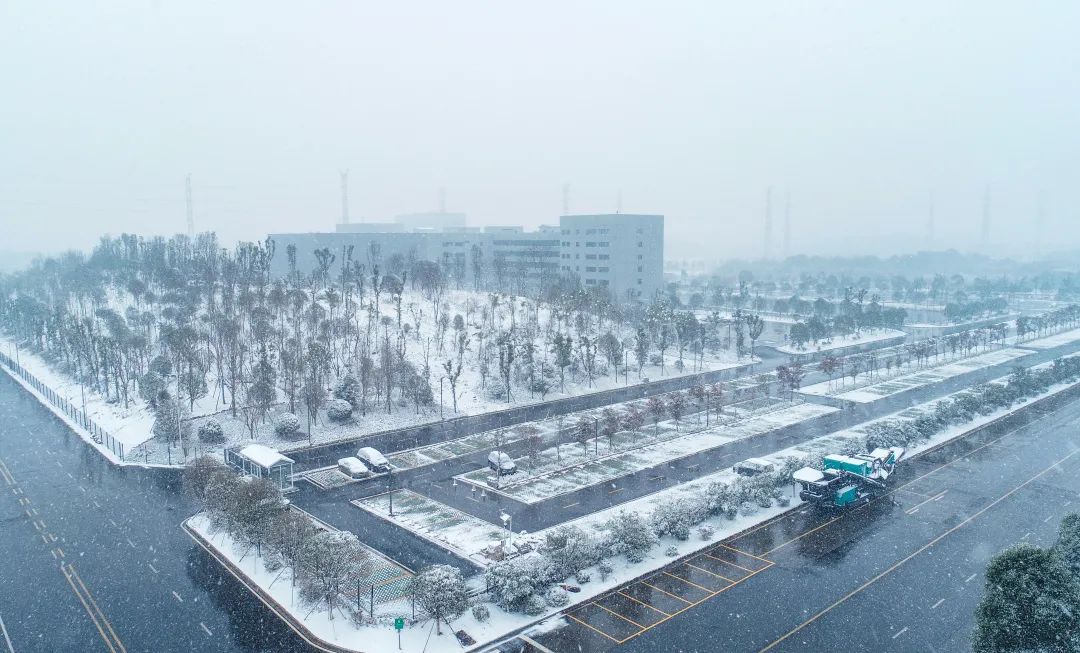 瑞雪兆丰年，邀您共赏雪中UED在线官网网页版(中国)唯一官方网站！