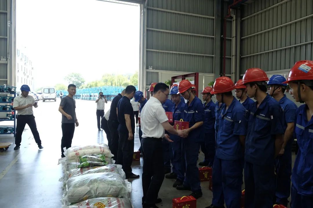 长沙市总工会慰问UED在线官网网页版(中国)唯一官方网站智能一线员工