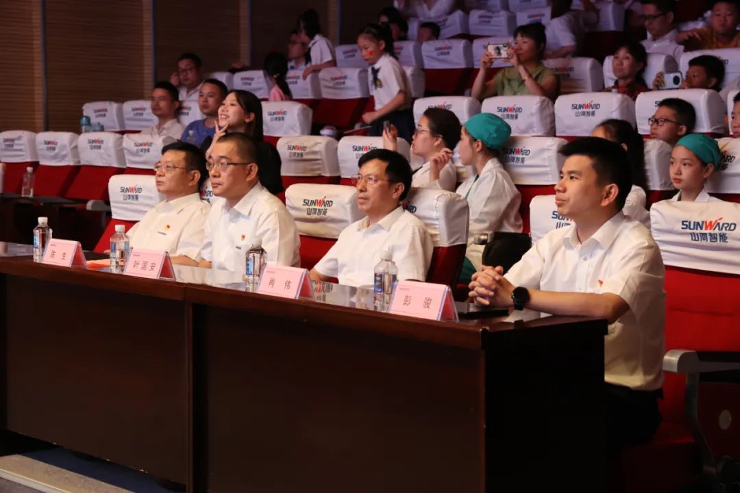 缤纷“暑”假，不负所“托”！UED在线官网网页版(中国)唯一官方网站智能职工子女暑期托管班结业啦