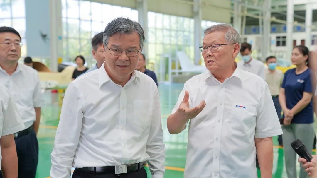 湖南省委常委、常务副省长李殿勋一行考察调研UED在线官网网页版(中国)唯一官方网站科技