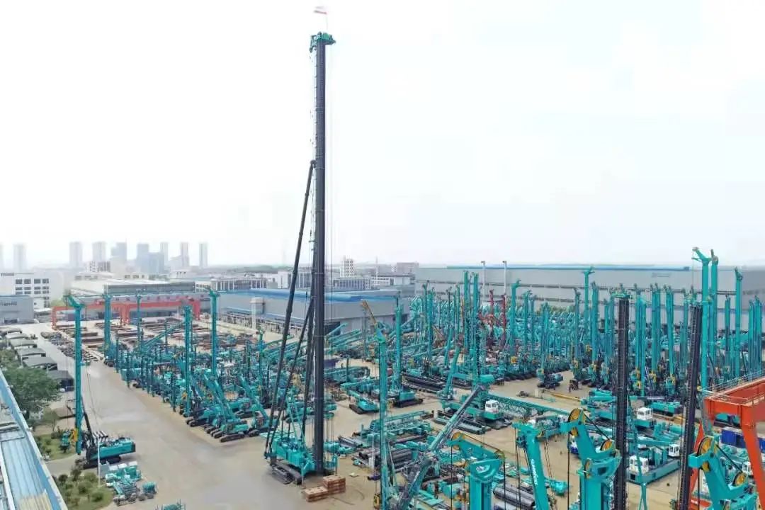 UED在线官网网页版(中国)唯一官方网站智能高端工程装备智能工厂项目荣获“2024年度中国智能制造最佳应用实践案例”