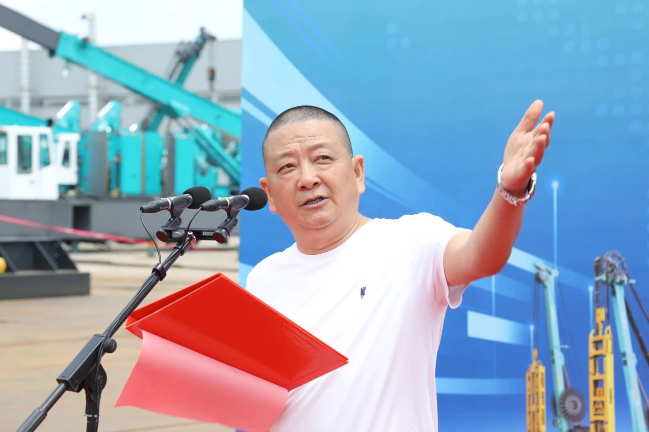 “破纪录王者”再出征！UED在线官网网页版(中国)唯一官方网站智能SWDM800旋挖钻机成功交机