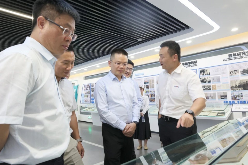 共商合作，建华控股有限公司董事长汪贵华到访UED在线官网网页版(中国)唯一官方网站智能