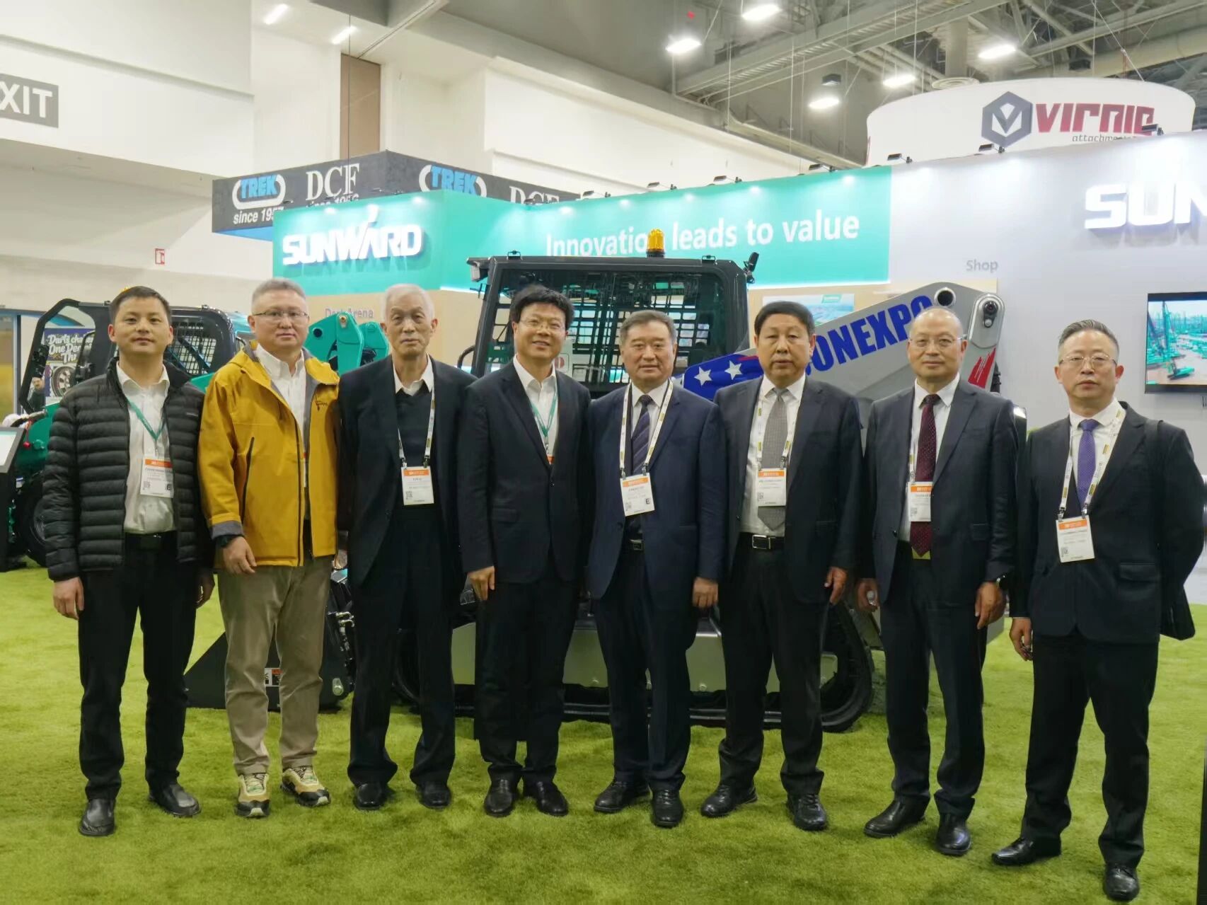 2026美国拉展 | 中国工程机械工业协会会长苏子孟一行到访UED在线官网网页版(中国)唯一官方网站智能展位