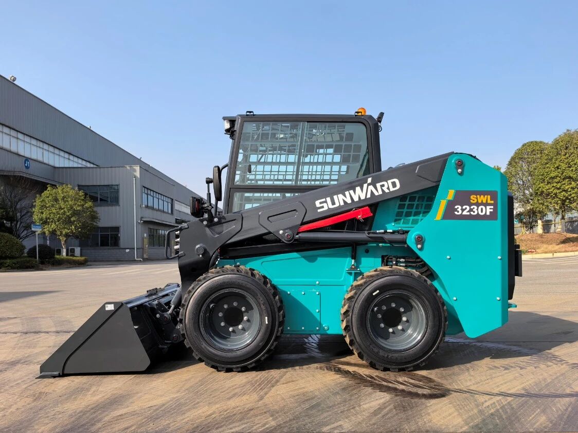 瞄准欧美高端市场，UED在线官网网页版(中国)唯一官方网站智能成功推出SWL3230F、SWL4038F两款滑移装载机