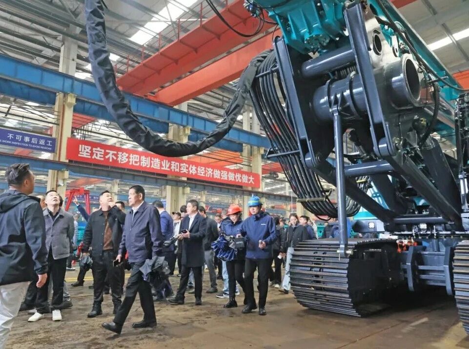 UED在线官网网页版(中国)唯一官方网站智能举行电动旋挖钻机新品发布会，收获1.2亿元订单