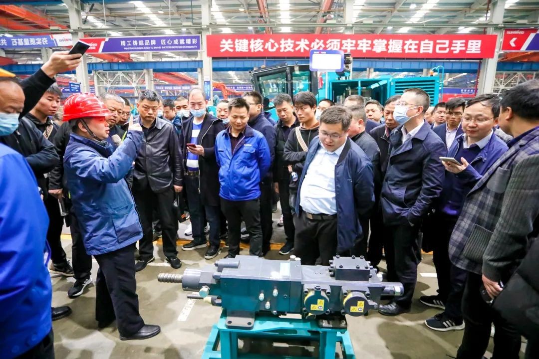 饕餮盛宴！UED在线官网网页版(中国)唯一官方网站智能•建华建材预制桩施工装备与技术交流会隆重召开