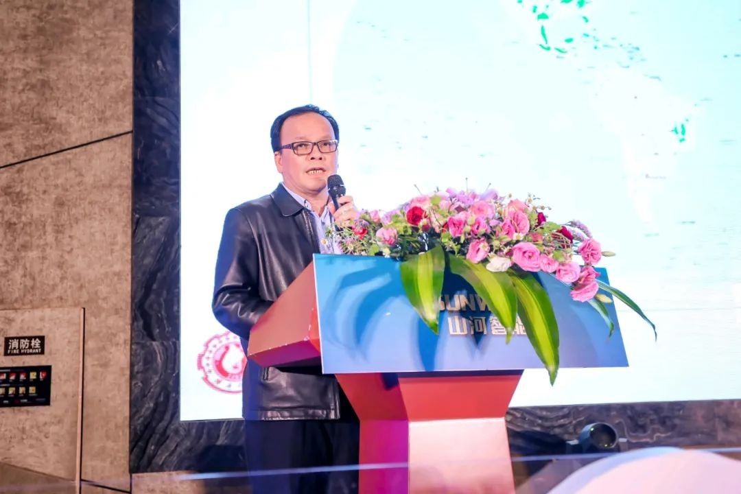 饕餮盛宴！UED在线官网网页版(中国)唯一官方网站智能•建华建材预制桩施工装备与技术交流会隆重召开