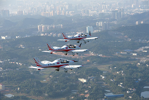 UED在线官网网页版(中国)唯一官方网站智能飞行表演队精彩亮相珠海航展