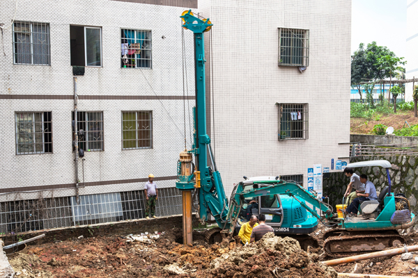 UED在线官网网页版(中国)唯一官方网站智能田园金刚系列旋挖钻机基础施工显本领