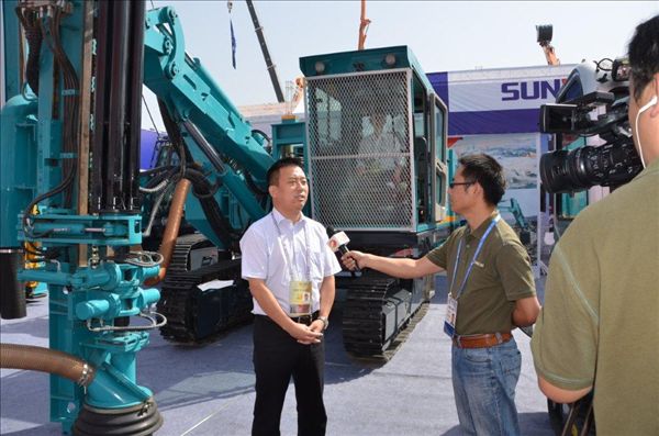 UED在线官网网页版(中国)唯一官方网站智能闪耀第四届亚欧博览会