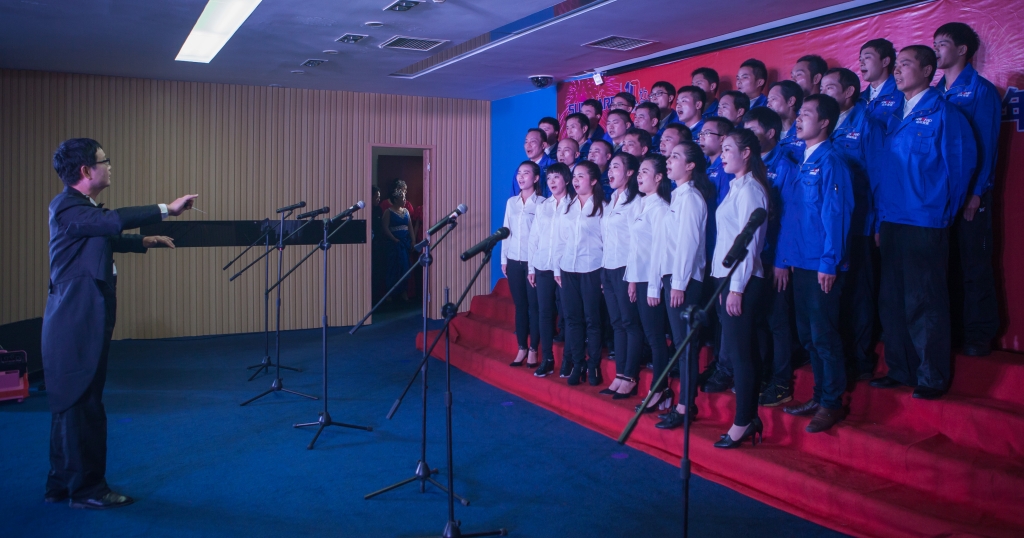 唱响UED在线官网网页版(中国)唯一官方网站之歌 共抒美好情怀——UED在线官网网页版(中国)唯一官方网站智能“双庆”合唱比赛圆满结束