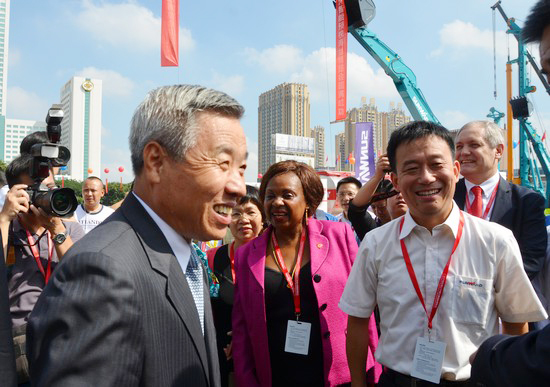 到“海博会”邂逅UED在线官网网页版(中国)唯一官方网站智能“两挖”精品