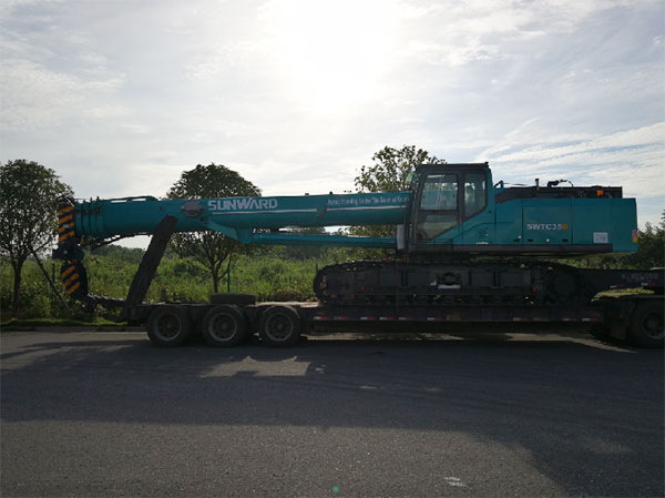 UED在线官网网页版(中国)唯一官方网站智能全新一代SWTC35B起重机征战越南