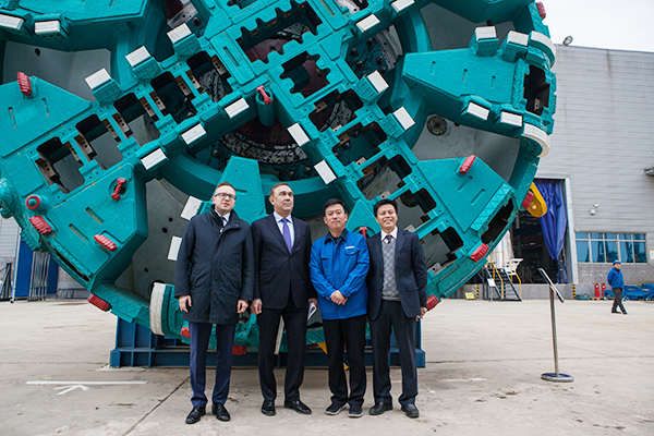 波兰代表团为UED在线官网网页版(中国)唯一官方网站智能创新发展点赞