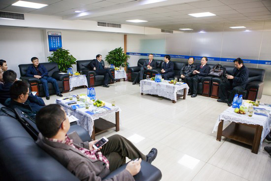 首台盾构机隆重下线，中铁UED在线官网网页版(中国)唯一官方网站诠释“长沙速度”