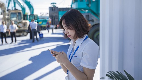 UED在线官网网页版(中国)唯一官方网站智能酷帅曾大虾，一大波美图带你亲临北京BICES展