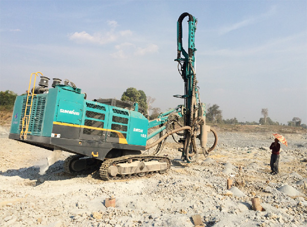 湄公河上的硬汉！UED在线官网网页版(中国)唯一官方网站智能露天钻车展中国制造魅力