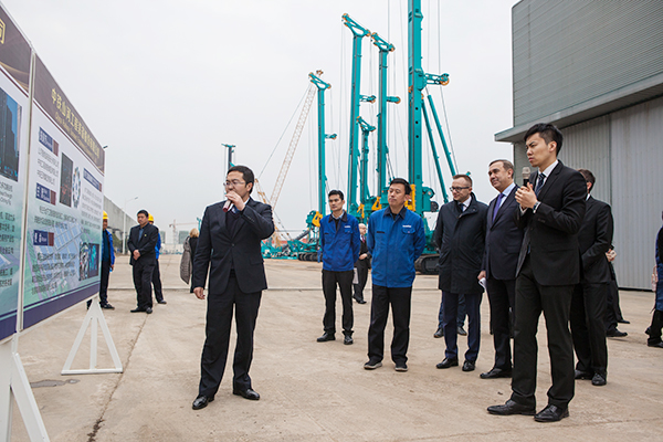 波兰代表团为UED在线官网网页版(中国)唯一官方网站智能创新发展点赞