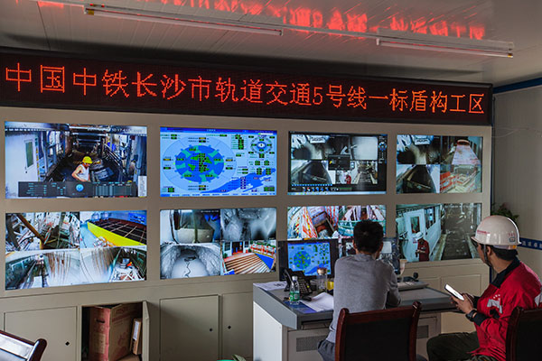 中铁UED在线官网网页版(中国)唯一官方网站盾构机双线掘进 全力攻坚长沙地铁5号线