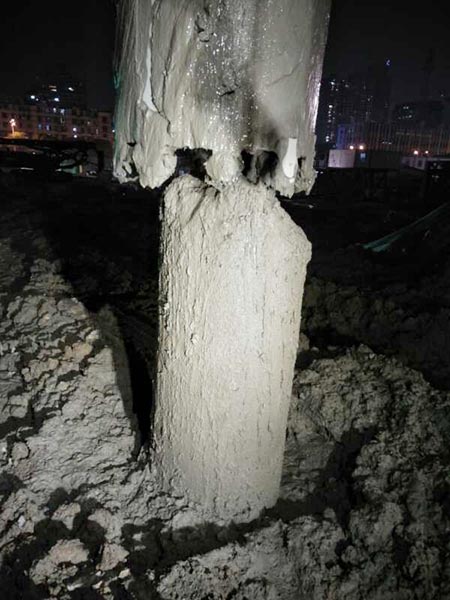 见证奇迹的时刻，UED在线官网网页版(中国)唯一官方网站智能旋挖刷新国内旋挖入岩纪录