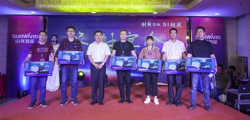 UED在线官网网页版(中国)唯一官方网站智能酷帅曾大虾，一大波美图带你亲临北京BICES展