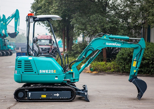 UED在线官网网页版(中国)唯一官方网站智能挖掘机家族添新丁啦——零排放低噪音SWE25E电动挖掘机