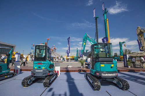 UED在线官网网页版(中国)唯一官方网站智能酷帅曾大虾，一大波美图带你亲临北京BICES展