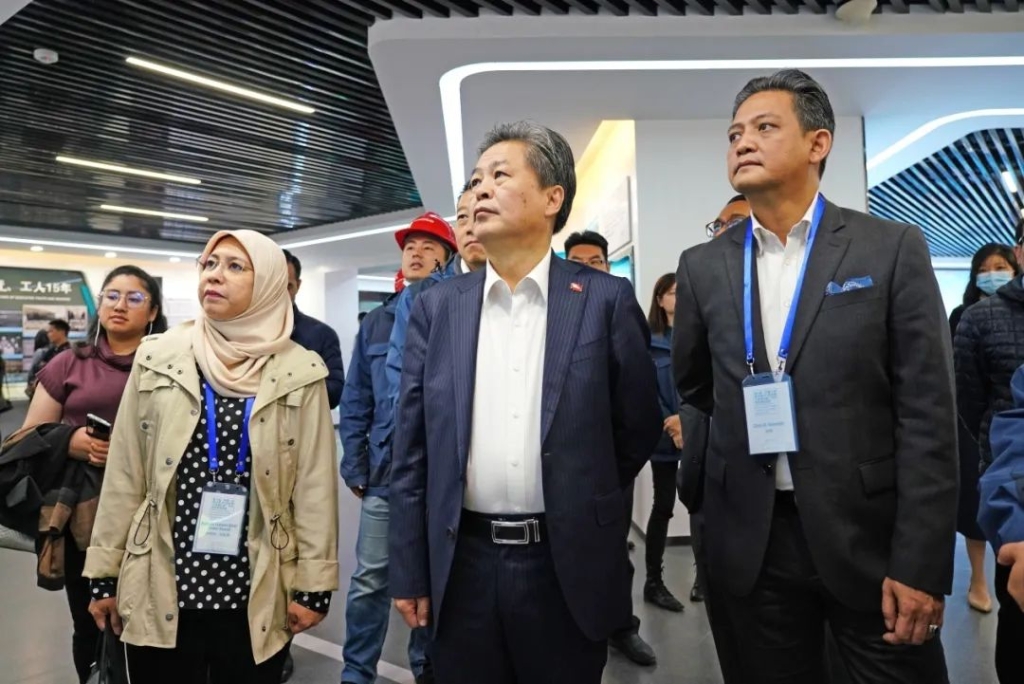 东盟联合参访团考察UED在线官网网页版(中国)唯一官方网站智能