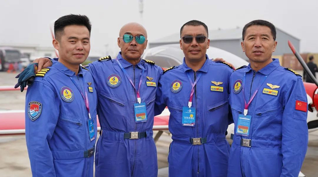 UED在线官网网页版(中国)唯一官方网站四机飞行编队惊艳尧城（太原）国际通用航空飞行大会