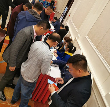 5千万! UED在线官网网页版(中国)唯一官方网站智能挖掘机订货会创新高