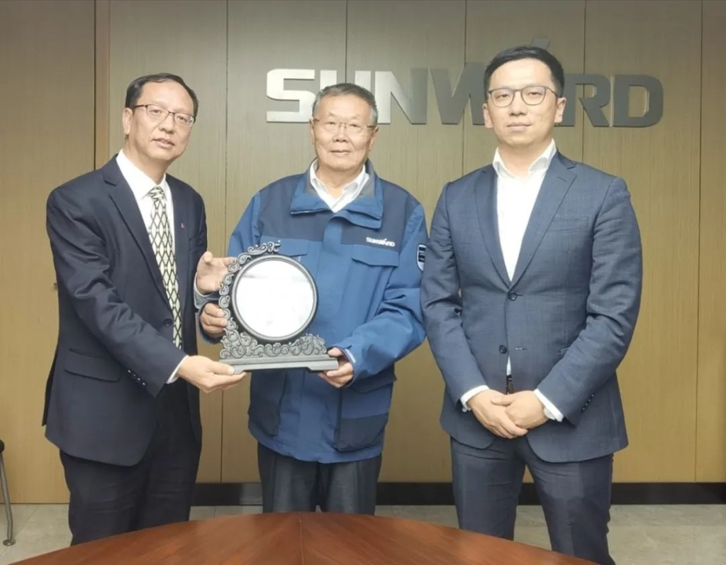 摩根士丹利银行亚洲有限公司批发银行新加坡分行领导考察UED在线官网网页版(中国)唯一官方网站智能