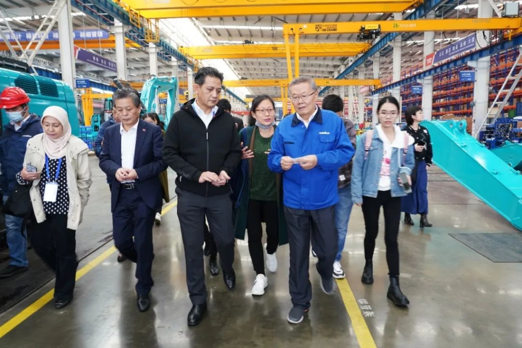 东盟联合参访团考察UED在线官网网页版(中国)唯一官方网站智能