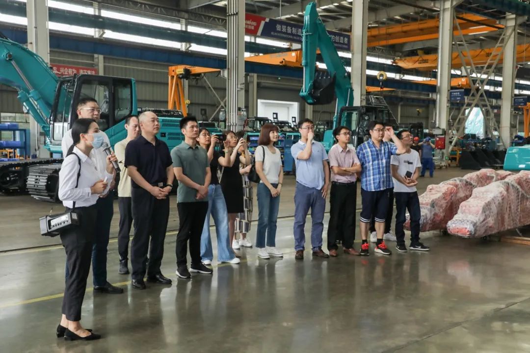 国防科大北斗团队考察UED在线官网网页版(中国)唯一官方网站智能