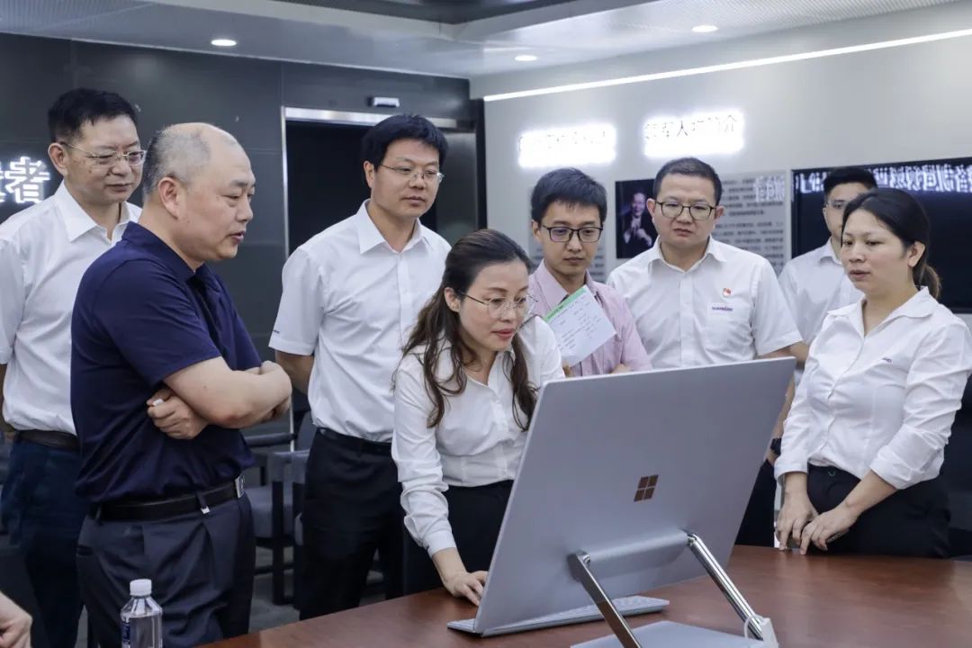 国防科大北斗团队考察UED在线官网网页版(中国)唯一官方网站智能