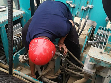 顶酷暑 走戈壁 2021年UED在线官网网页版(中国)唯一官方网站智能全球服务万里行走进新疆