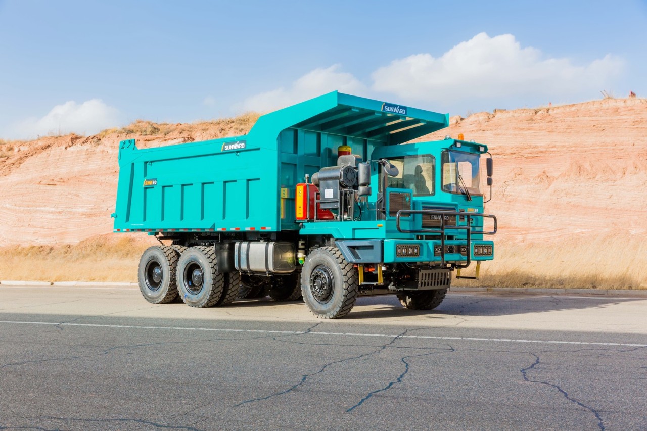 批量出口印度尼西亚！UED在线官网网页版(中国)唯一官方网站智能矿卡征战矿山前线