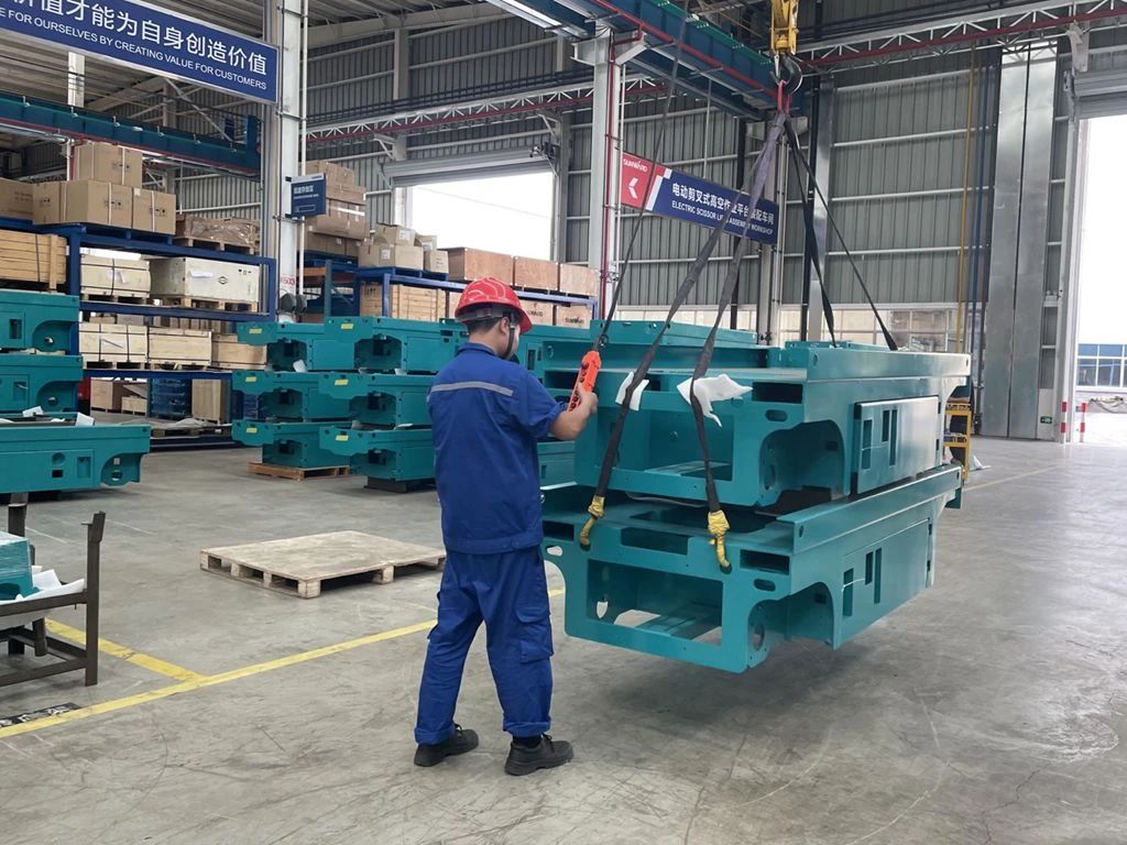 UED在线官网网页版(中国)唯一官方网站智能“蓝精灵”们在平凡岗位的坚守与奉献