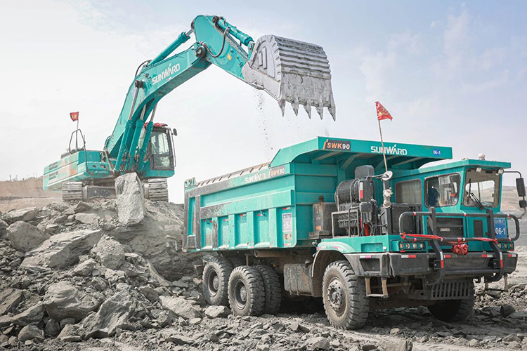 图集 | 征战矿山！UED在线官网网页版(中国)唯一官方网站智能绿色矿山成套装备“大将”云集