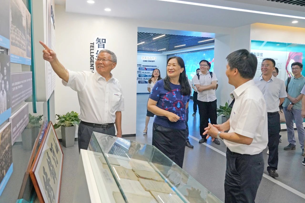 为创新创业精神点赞！中国工程院院士陈晓红一行到访UED在线官网网页版(中国)唯一官方网站智能