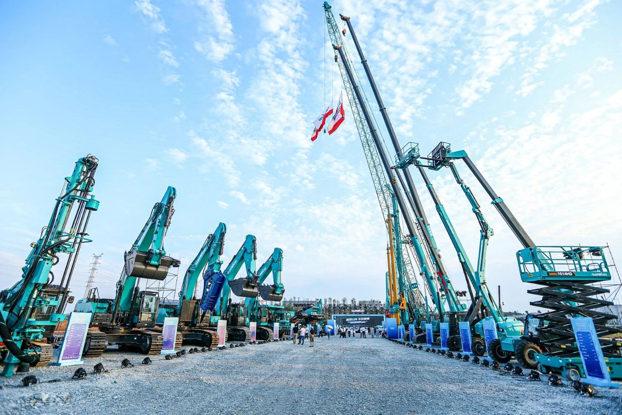 四大成套装备联袂登场！UED在线官网网页版(中国)唯一官方网站智能创新成果展示会交出“亮眼答卷”