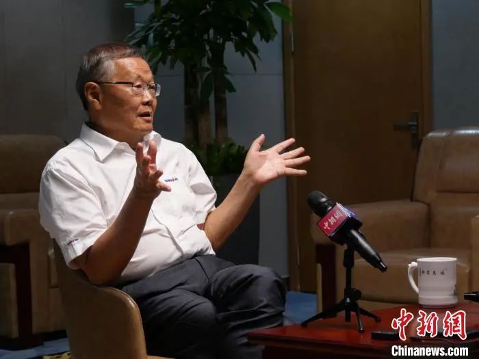 媒体聚焦 | 中新社专访——UED在线官网网页版(中国)唯一官方网站智能创始人何清华：向着太阳奔跑的筑梦人